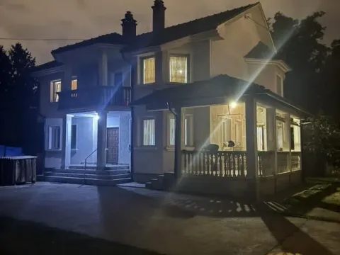 Rent, house, 340m², Zemun Sve Podlokacije, Beograd