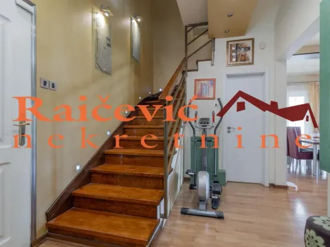 Sale, four bedroom apartment, 142m², Savski Venac, Beograd - image 7