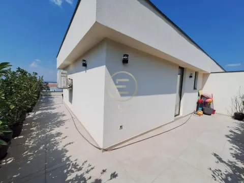 Prodaja, stan, 145m², Sremska Kamenica, Petrovaradin - image 13