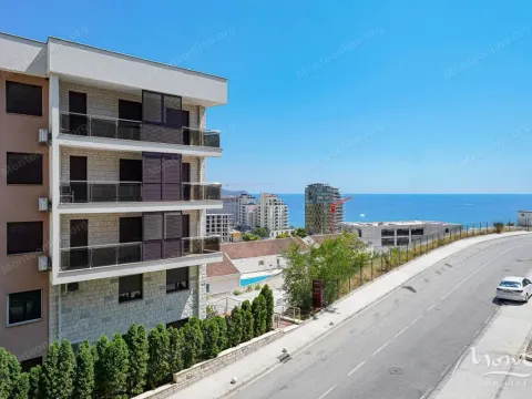 Sale, studio apartment, 45m², Bečići, Budva