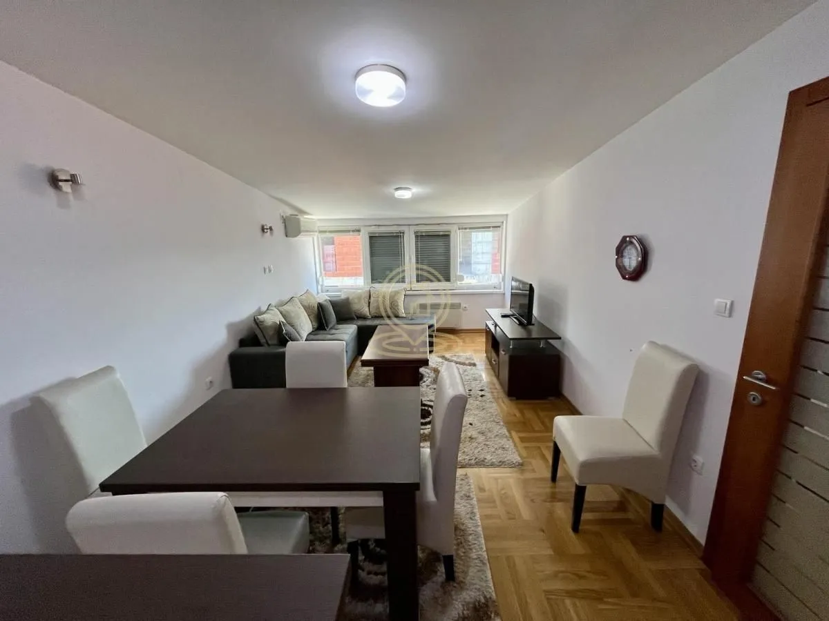Prodaja, jednosoban stan, 40m², Centar, Vrnjačka Banja