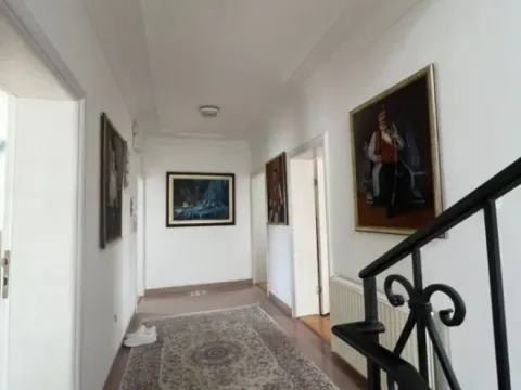 Izdavanje, kuća, 350m², Zlatica, Podgorica - image 6