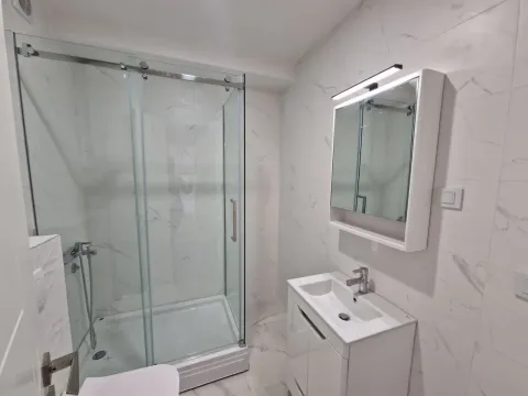 Prodaja, stan, 49m², Tivat, Crna Gora - image 4