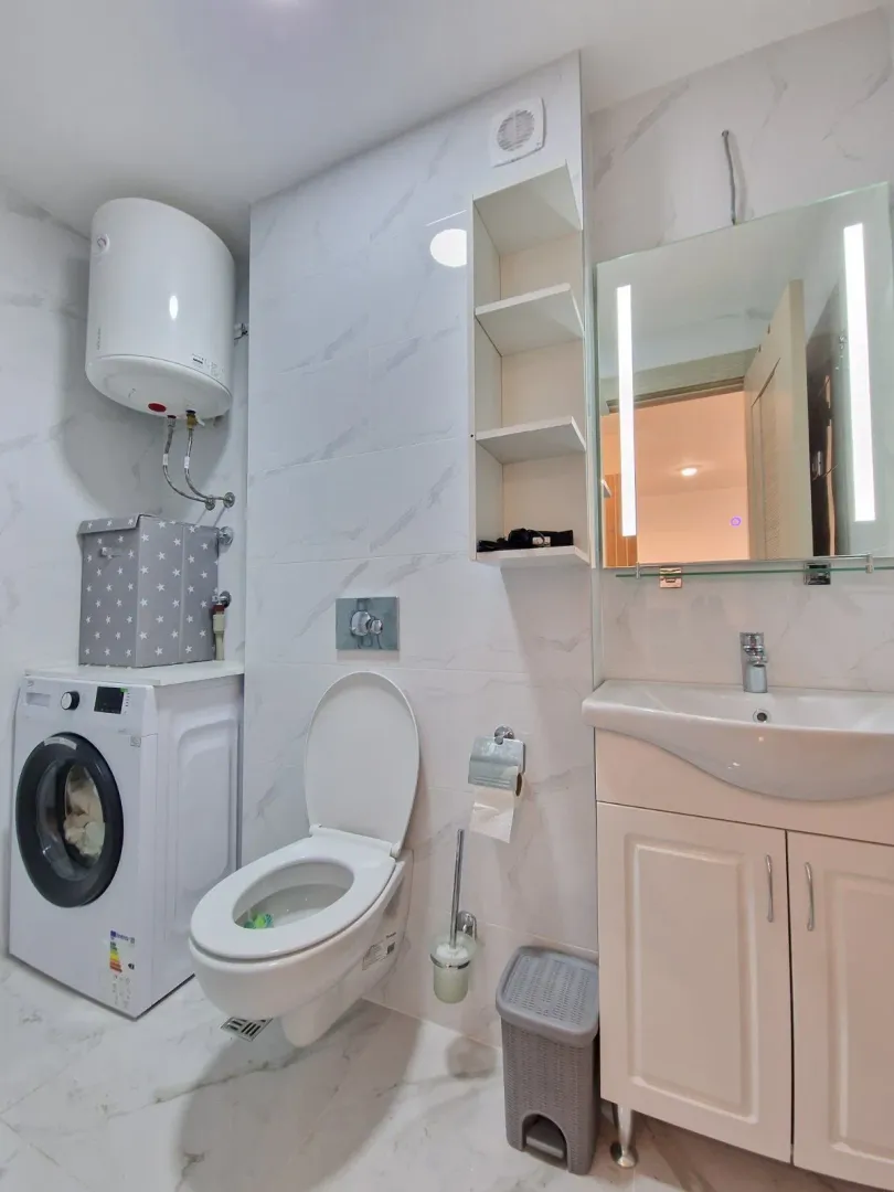 Izdavanje, jednosoban stan, 44m², Bečići, Budva