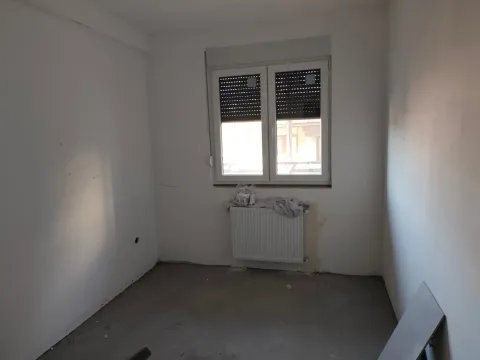 Prodaja, dvosoban stan, 57m², Centar, Loznica - image 4