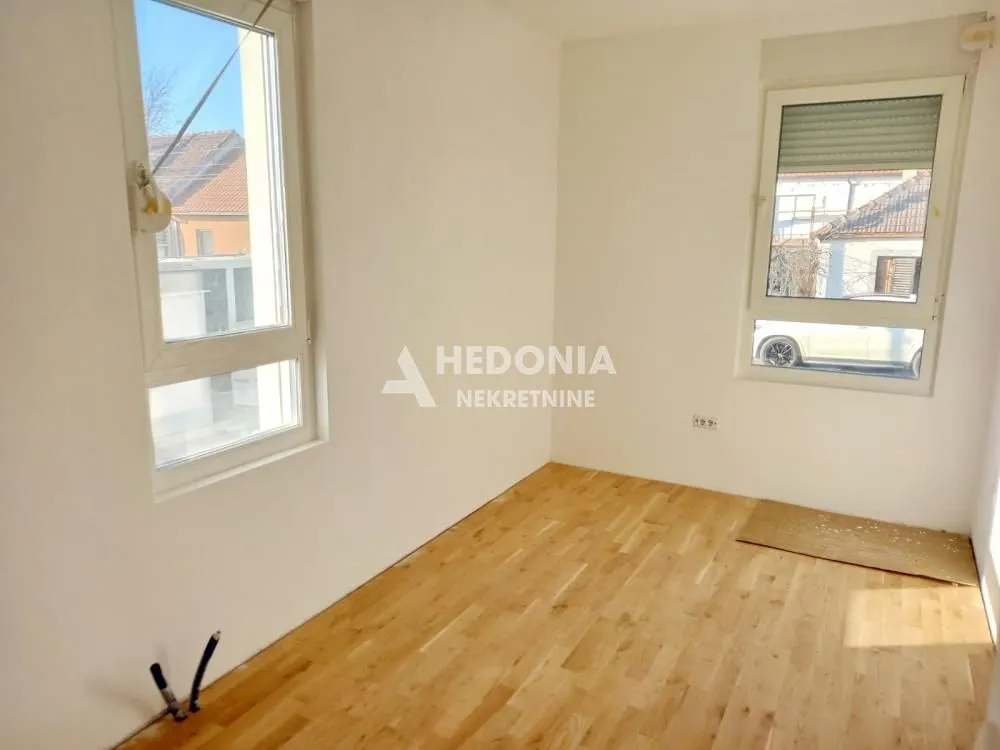Prodaja, trosoban stan, 63m², Zemun Sve Podlokacije, Beograd