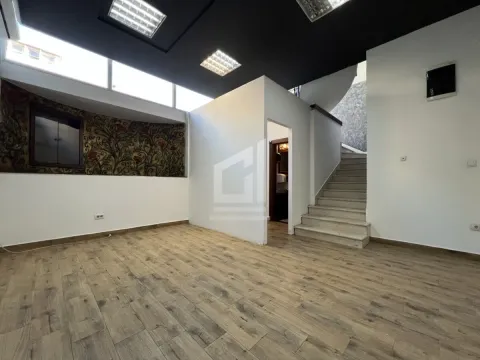 Izdavanje, poslovni prostor, 97m², Preko Morače, Podgorica - image 16