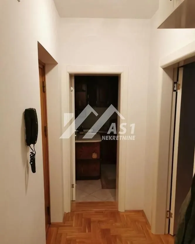 Izdavanje, dvosoban stan, 65m², Bulevar Oslobodjenja, Novi Sad Sve Podlokacije