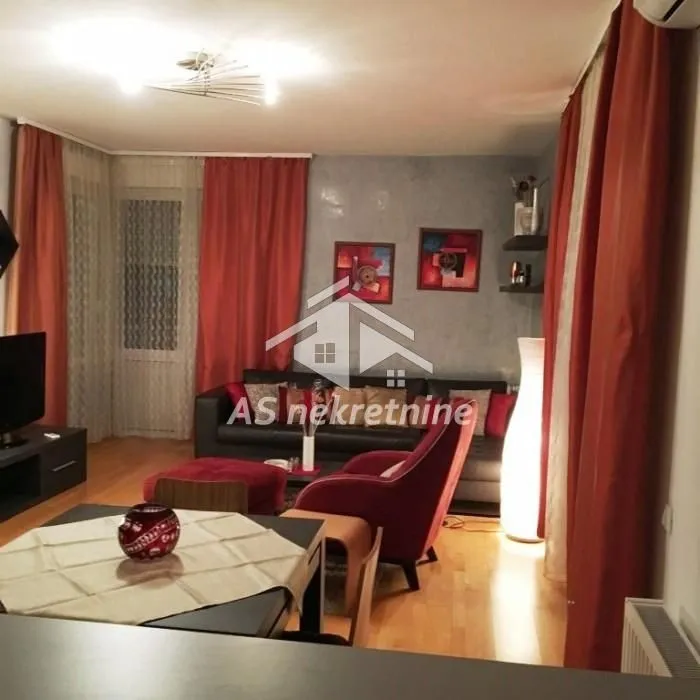 Izdavanje, dvosoban stan, 70m², Novi Beograd Sve Podlokacije, Beograd