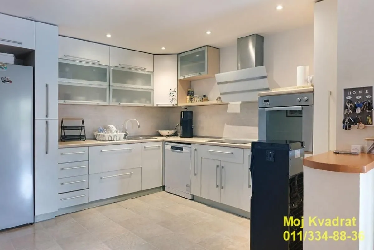 Sale, four bedroom apartment, 160m², Mirijevo Sve Podlokacije, Beograd