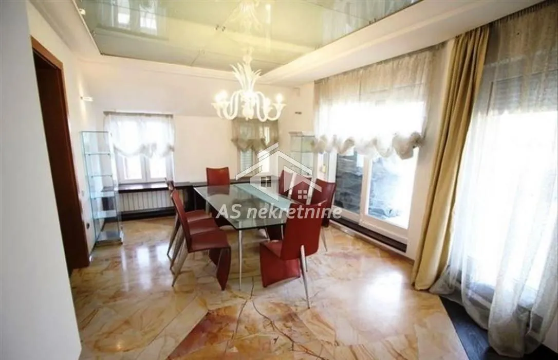 Izdavanje, stan, 220m², Savski Venac, Beograd