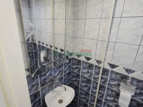 Izdavanje, trosoban stan, 70m², Centar, Novi Sad - image 19