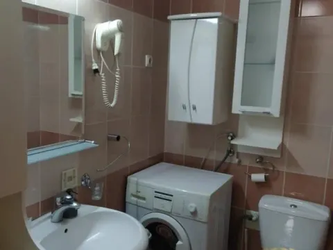 Rent, two bedroom apartment, 78m², Južni Bulevar, Vračar Sve Podlokacije - image 14