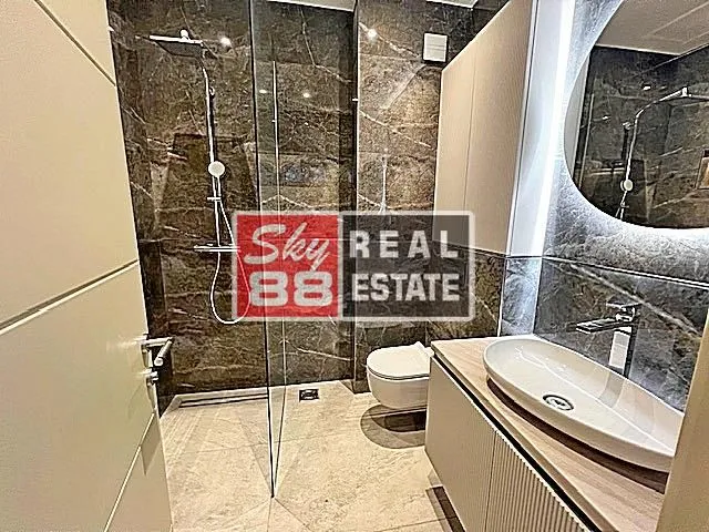 Izdavanje, četvorosoban stan, 156m², Savski Venac, Beograd