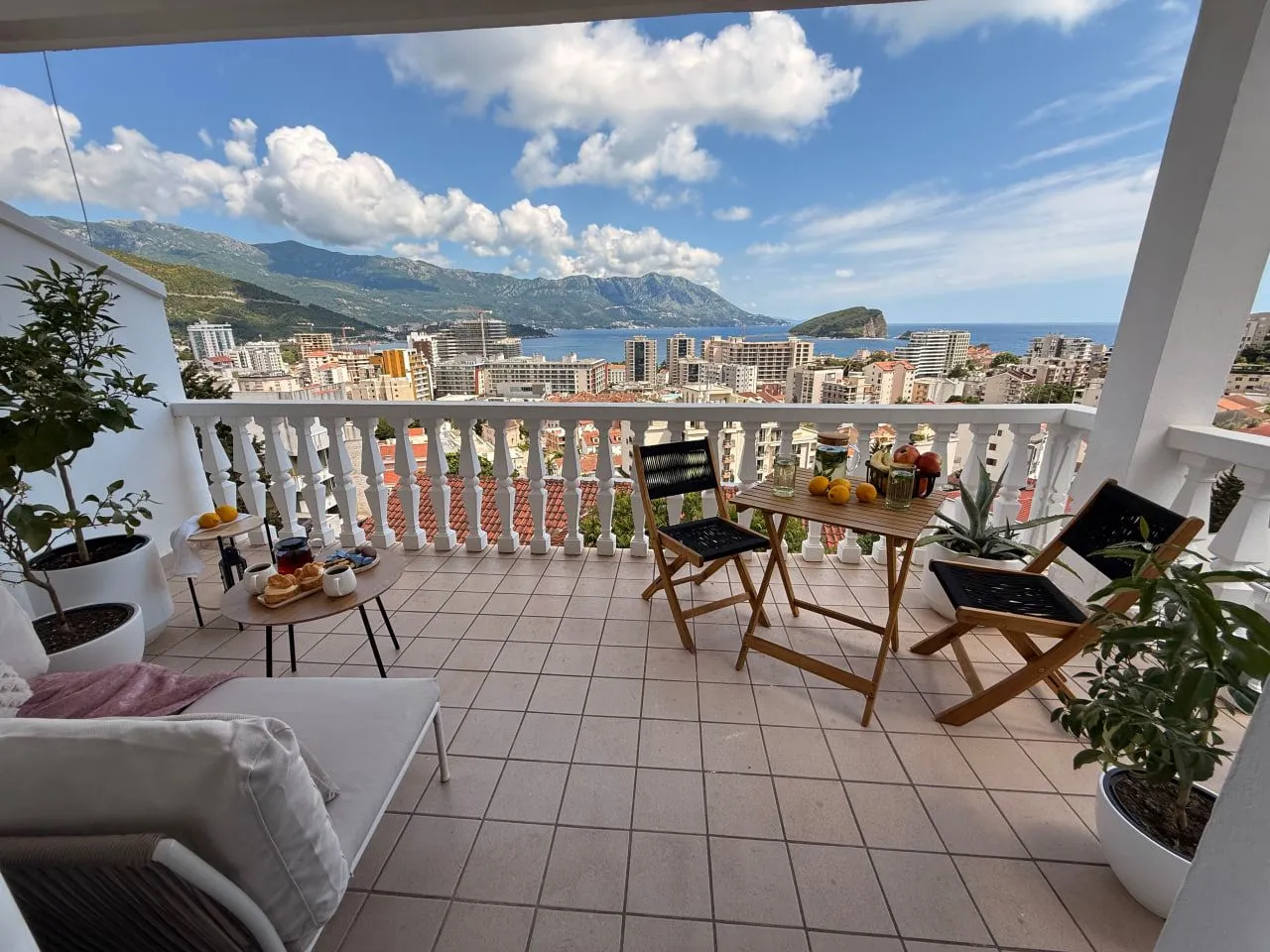 Prodaja, dvosoban stan, 68m², Babin Do, Budva