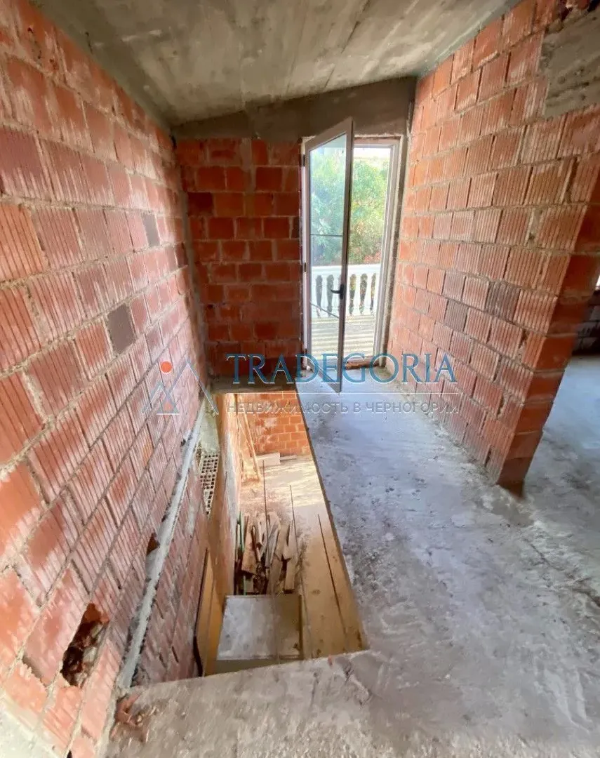 Prodaja, kuća, 180m², Dobra Voda, Bar