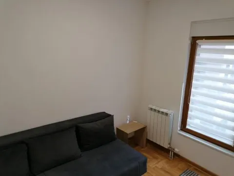 Izdavanje, dvosoban stan, 42m², Kluz, Zvezdara Sve Podlokacije - image 15