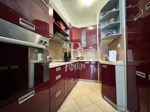 Rent, two bedroom apartment, 70m², Blok 9, Podgorica - image 3