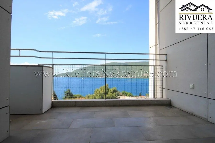 Prodaja, dvosoban stan, 100m², Herceg Novi, Crna Gora