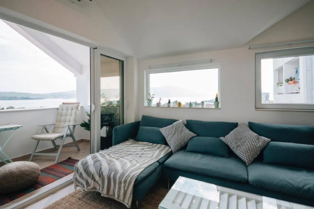 Prodaja, dvosoban stan, 93m², Centar, Tivat