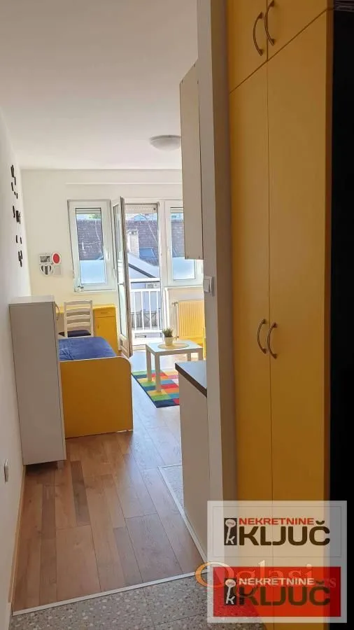 Izdavanje, garsonjera, 26m², Grbavica, Novi Sad Sve Podlokacije
