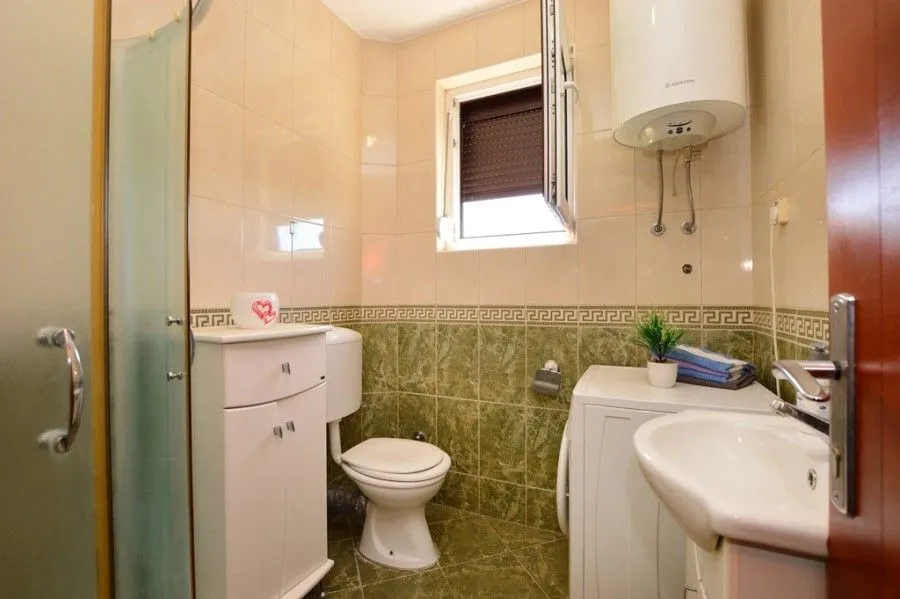 Prodaja, kuća, 299m², Topla, Herceg Novi