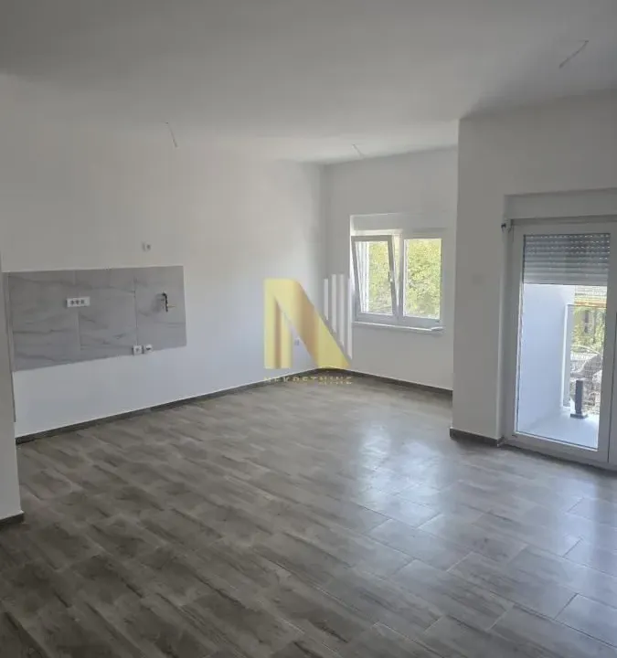 Prodaja, trosoban stan, 70m², Vidovdansko naselje, Novi Sad Sve Podlokacije