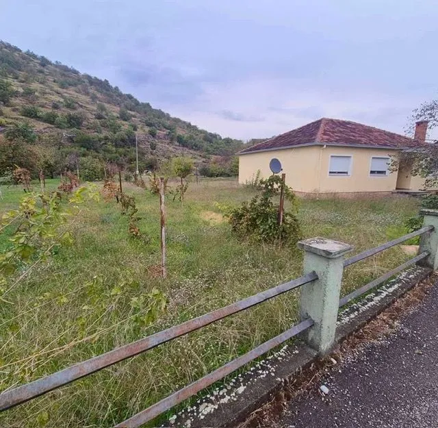 Prodaja, kuća, 144m², Rogami, Podgorica