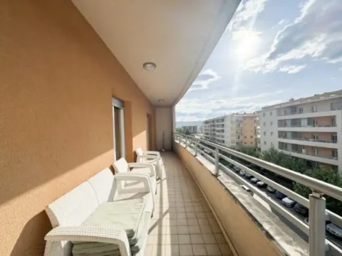 Izdavanje, dvosoban stan, 75m², City Kvart, Podgorica - image 10