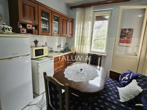 Rent, two bedroom apartment, 90m², Centar, Podgorica - image 2
