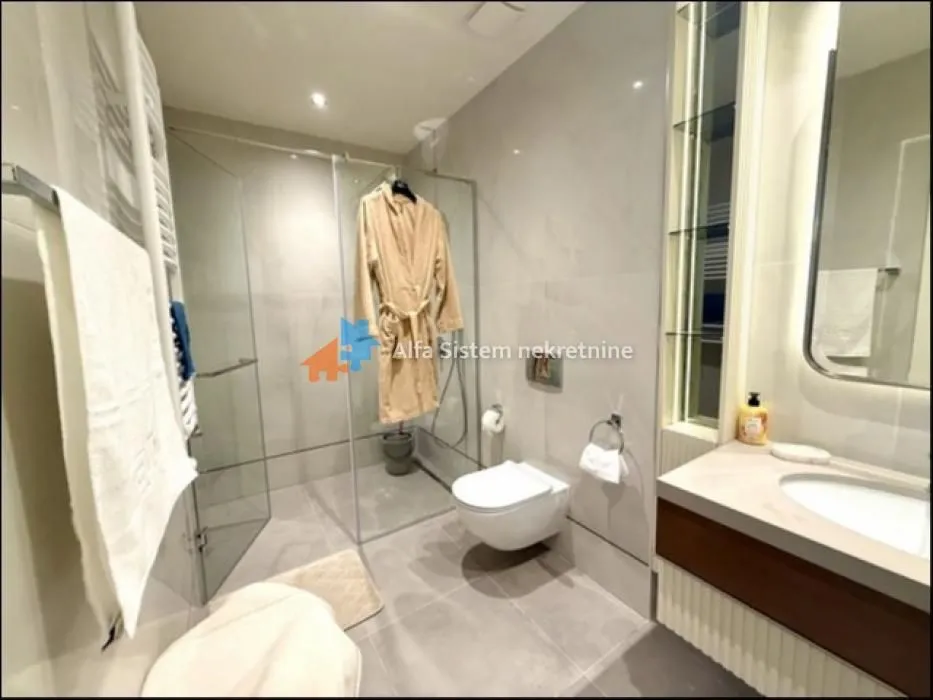 Rent, two bedroom apartment, 70m², Savski Venac, Beograd