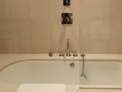 Prodaja, jednosoban stan, 119m², Centar, Tivat - image 5