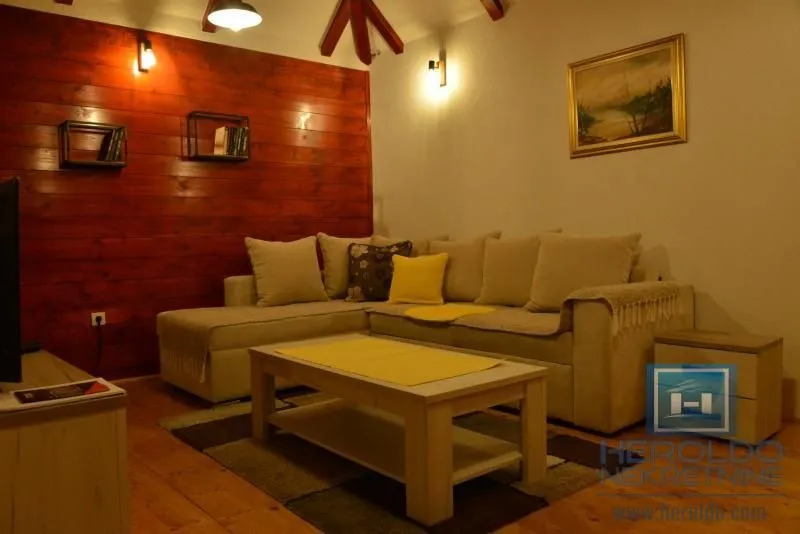 Prodaja, kuća, 228m², Velike Pčelice, Kragujevac