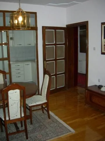 Izdavanje, kuća, 300m², Savski Venac, Beograd