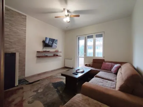 Izdavanje, dvosoban stan, 96m², Centar, Podgorica - image 11