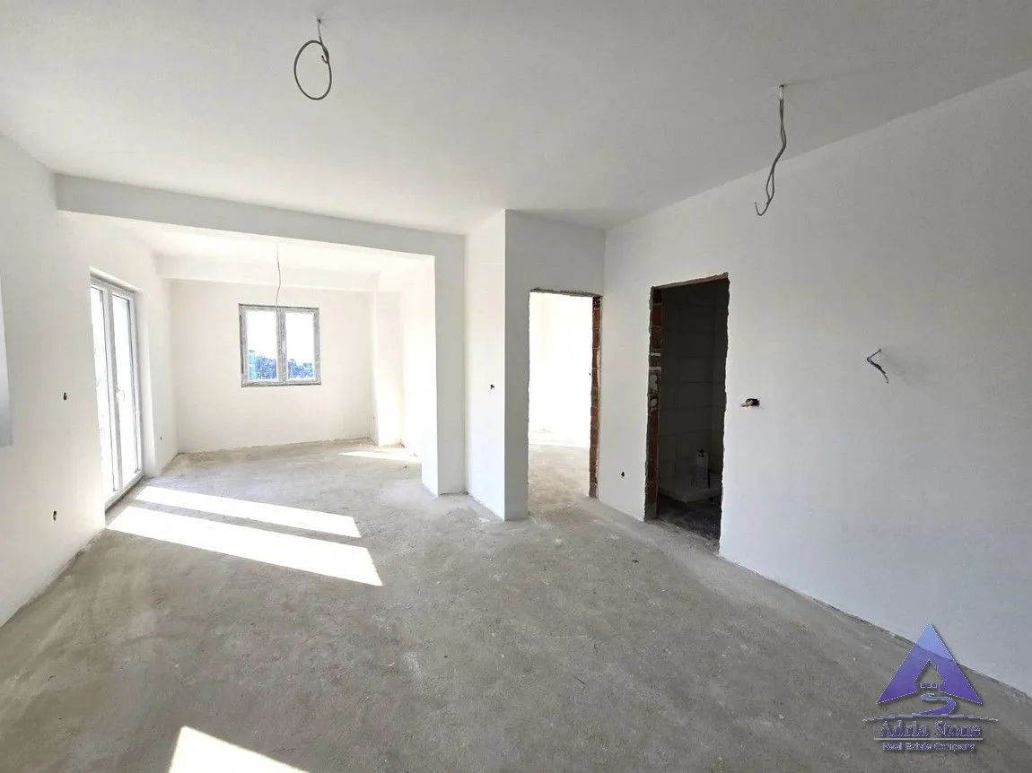 Sale, two bedroom apartment, 75m², Petrovac, Budva