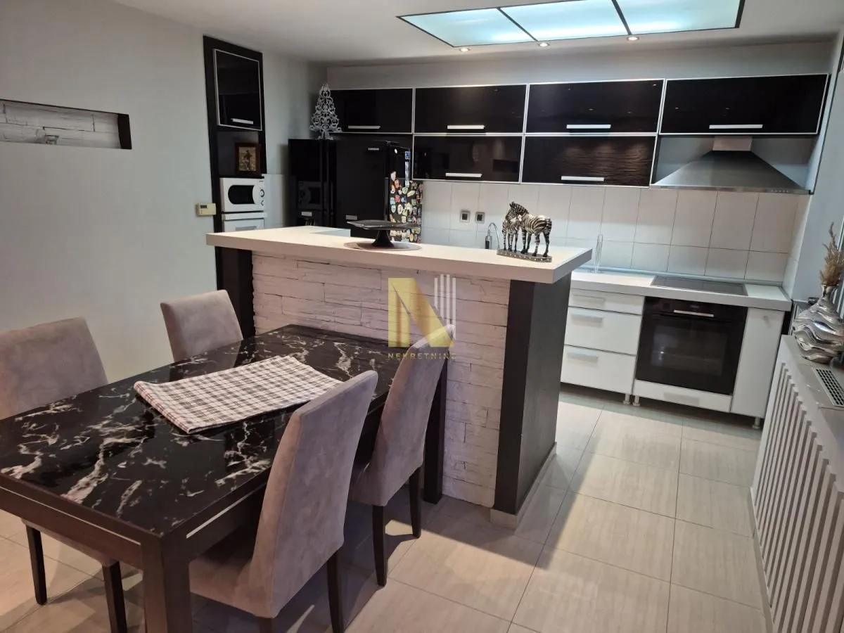Izdavanje, kuća, 130m², Salajka, Novi Sad Sve Podlokacije
