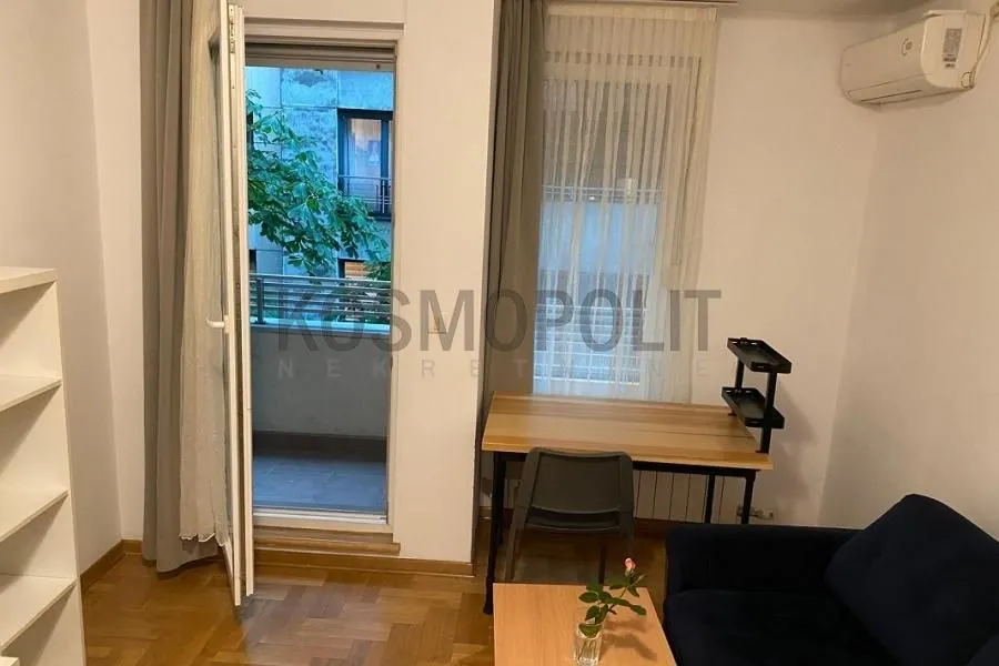 Rent, two bedroom apartment, 40m², Slavija, Vračar Sve Podlokacije