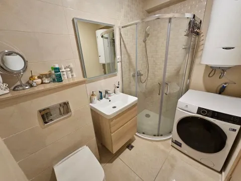 Sale, two bedroom apartment, 72m², Bečići, Budva - image 12