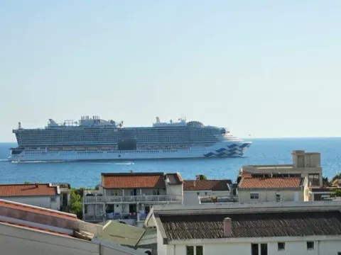 Sale, house, 552m², Šušanj, Bar - image 13