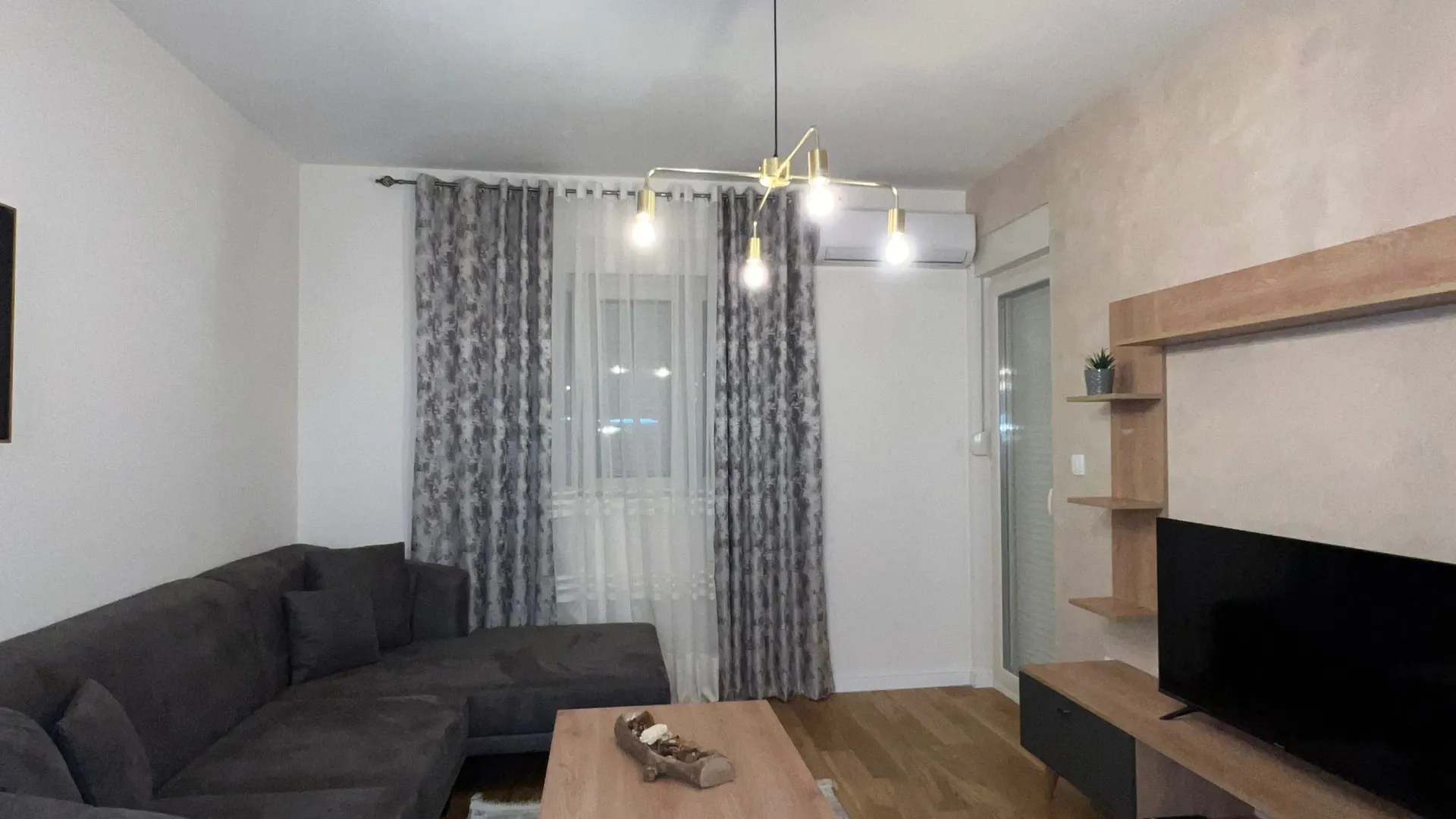 Rent, one bedroom apartment, 53m², Central Point, Podgorica