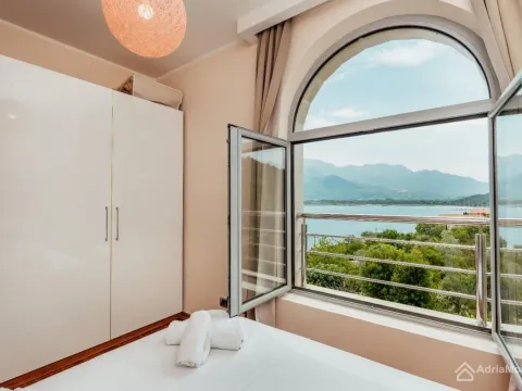 Prodaja, dvosoban stan, 62m², Đuraševići, Tivat - image 14