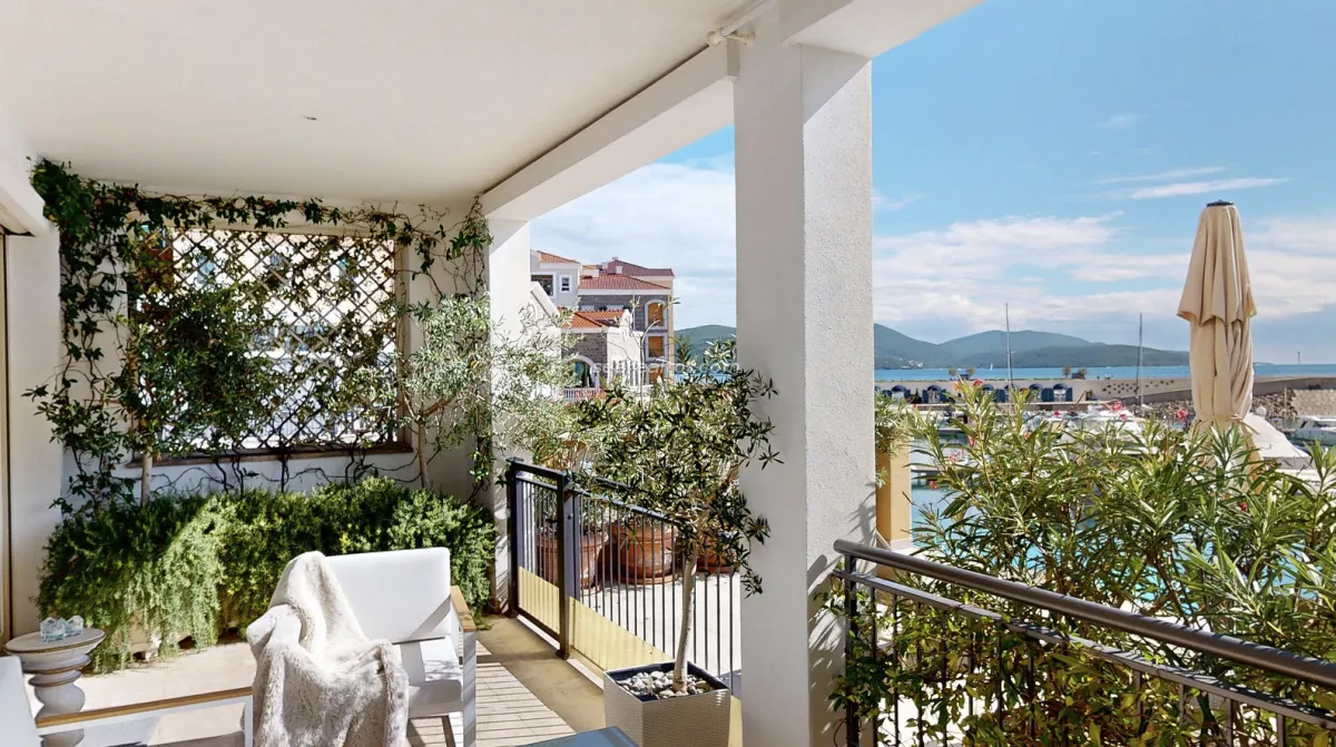 Prodaja, dvosoban stan, 120m², Luštica Bay, Tivat