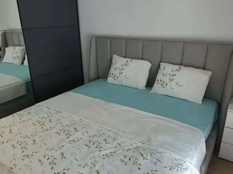 Izdavanje, jednosoban stan, 50m², Centar, Tivat - image 2