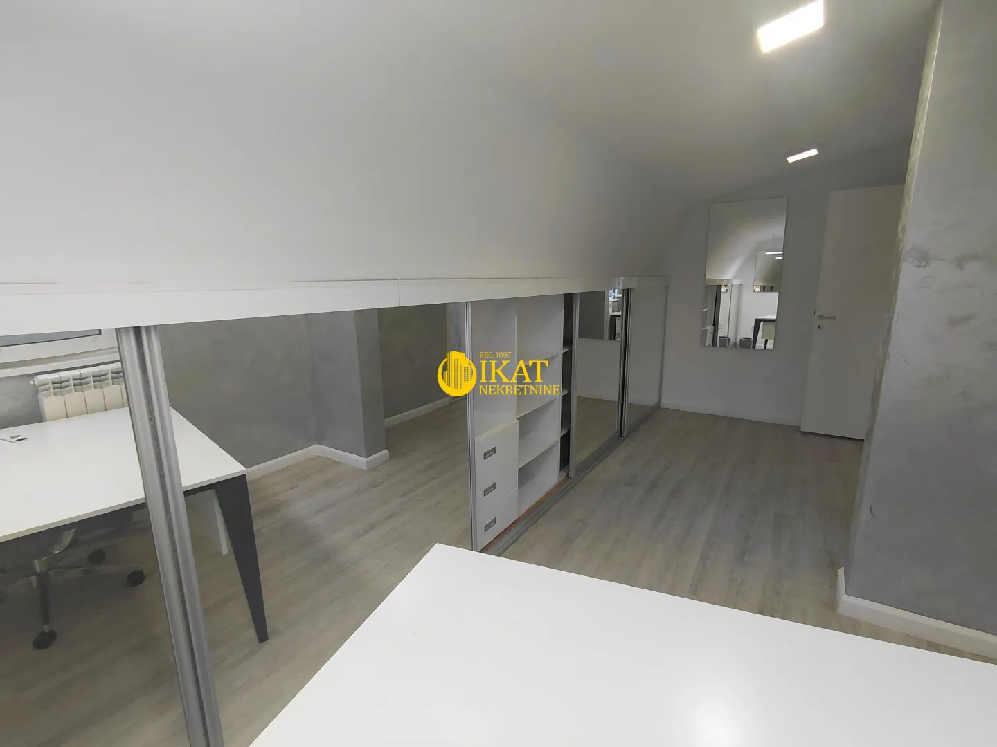 Prodaja, stan, 118m², Đeram Pijaca, Beograd