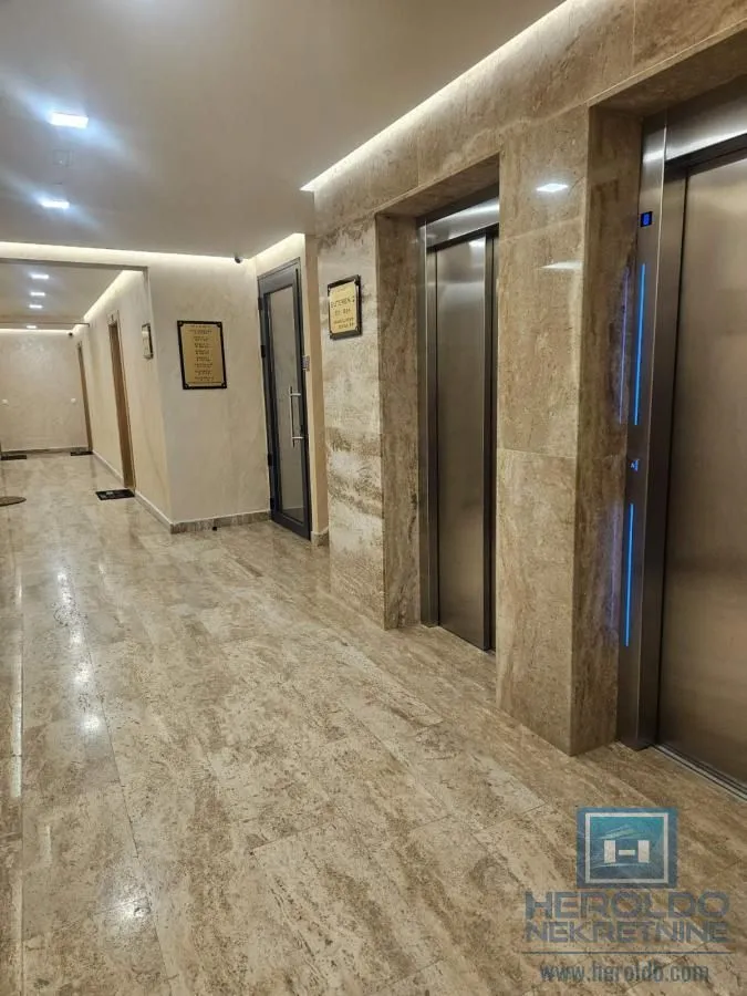 Prodaja, jednosoban stan, 46m², Centar, Zlatibor
