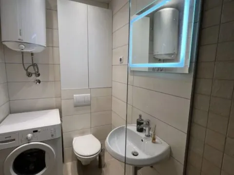 Izdavanje, dvosoban stan, 60m², Stari Aerodrom, Podgorica - image 8