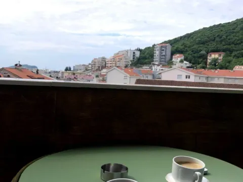 Izdavanje, jednosoban stan, 47m², Centar, Budva - image 7