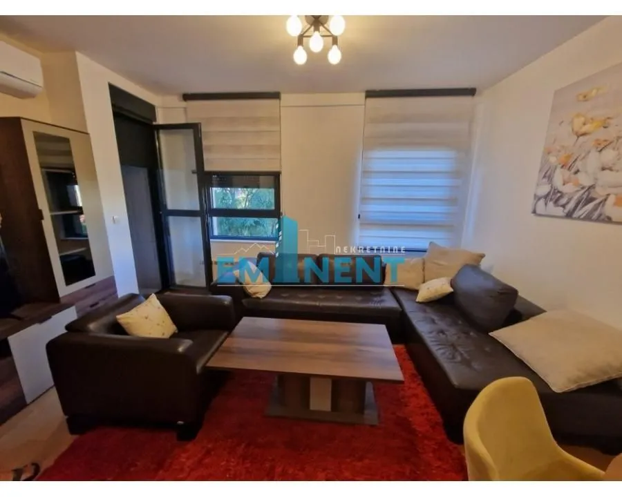 Rent, three bedroom apartment, 60m², Južni Bulevar, Vračar Sve Podlokacije