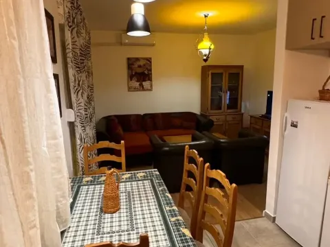 Izdavanje, stan, 87m², Tivat, Crna Gora - image 2